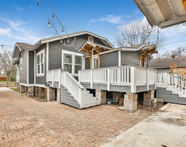 4731 Woodside Street - Photo Thumbnail 7