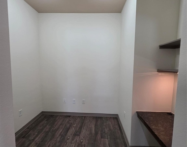 3616 Richmond - Photo Thumbnail 5