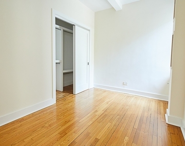 East 80th Street - Photo Thumbnail 5