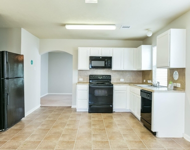 13118 Kingston Point Lane - Photo Thumbnail 3