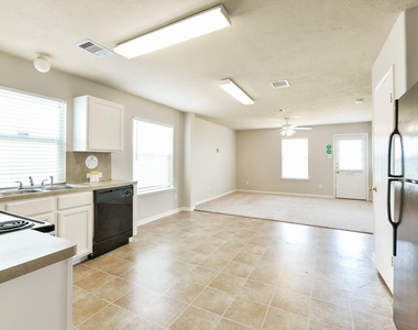 13118 Kingston Point Lane - Photo Thumbnail 5