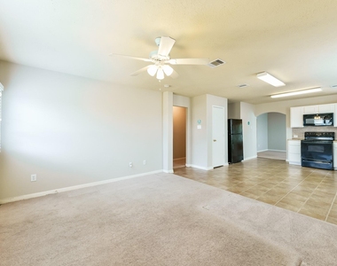 13118 Kingston Point Lane - Photo Thumbnail 2