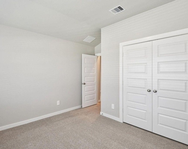 2131 Rawls Ranch Ct - Photo Thumbnail 13