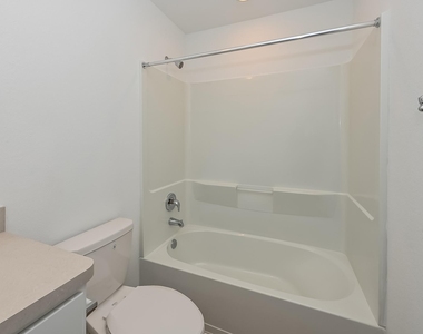 24215 Becker Hollow Lane - Photo Thumbnail 12