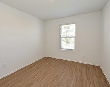 24215 Becker Hollow Lane - Photo Thumbnail 8