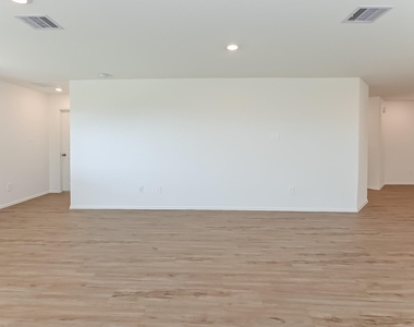 24215 Becker Hollow Lane - Photo Thumbnail 4