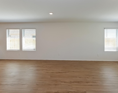 24215 Becker Hollow Lane - Photo Thumbnail 3