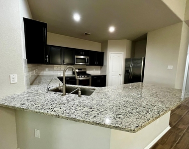 5443 Redwood Summit Lane - Photo Thumbnail 9