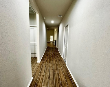 5443 Redwood Summit Lane - Photo Thumbnail 3