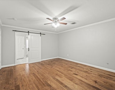 410 Bauxhall Court - Photo Thumbnail 5