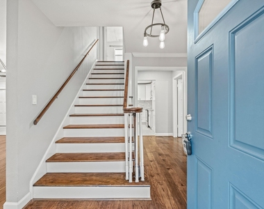 410 Bauxhall Court - Photo Thumbnail 3