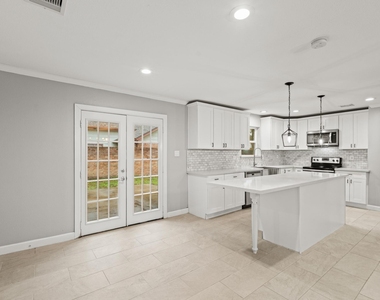 410 Bauxhall Court - Photo Thumbnail 9