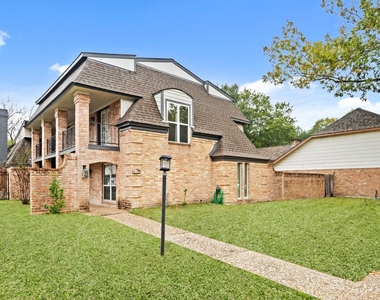 410 Bauxhall Court - Photo Thumbnail 2