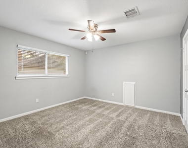 410 Bauxhall Court - Photo Thumbnail 18