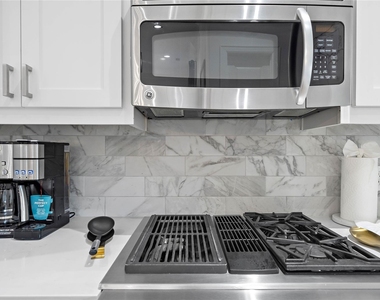 709 Reinicke Street - Photo Thumbnail 9