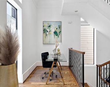 709 Reinicke Street - Photo Thumbnail 29