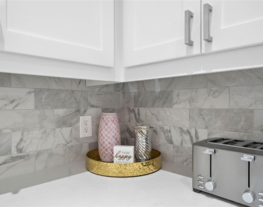709 Reinicke Street - Photo Thumbnail 34