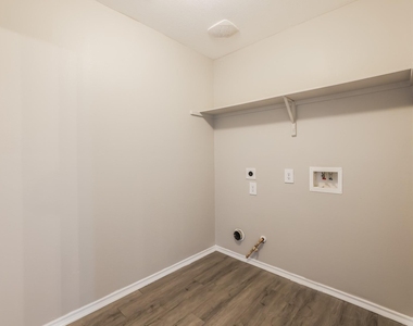 7507 Kennemer Drive - Photo Thumbnail 13