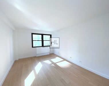 East 39th Street - Photo Thumbnail 2