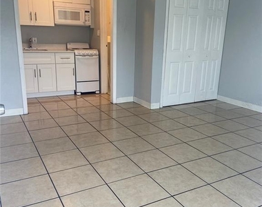 515 Bon Air Street - Photo Thumbnail 2