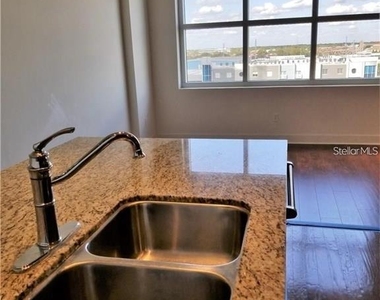 1208 E Kennedy Boulevard - Photo Thumbnail 4