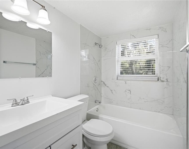 7309 N Hutton Place - Photo Thumbnail 16