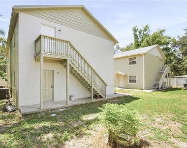 7309 N Hutton Place - Photo Thumbnail 5