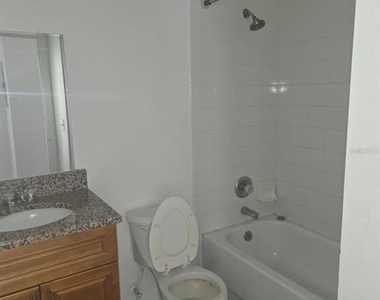 3212 N 50th Street - Photo Thumbnail 11