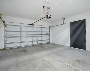 9810 Bennington Drive - Photo Thumbnail 10