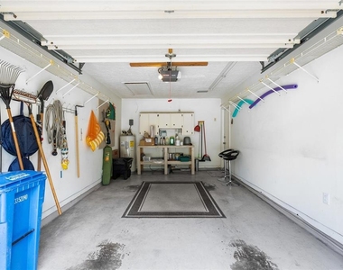 11520 Galleria Drive - Photo Thumbnail 25