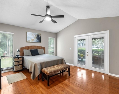 11520 Galleria Drive - Photo Thumbnail 13