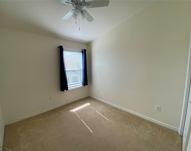 4658 69th Place North - Photo Thumbnail 21