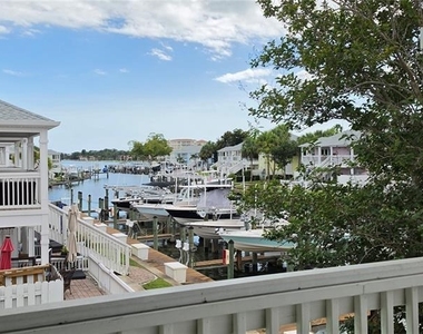 5121 Coquina Key Drive Se - Photo Thumbnail 18