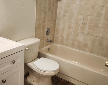 7413 Mead Drive - Photo Thumbnail 21