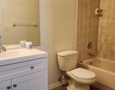 7413 Mead Drive - Photo Thumbnail 15