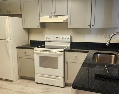7413 Mead Drive - Photo Thumbnail 4