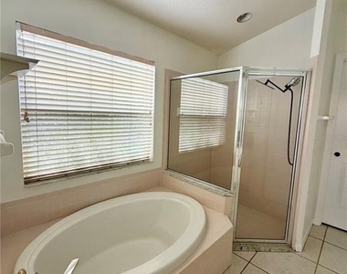 9427 Hunters Pond Drive - Photo Thumbnail 8
