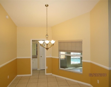 9427 Hunters Pond Drive - Photo Thumbnail 10