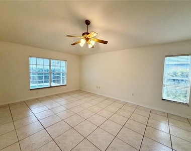 9427 Hunters Pond Drive - Photo Thumbnail 6