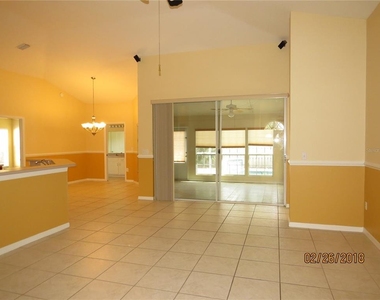 9427 Hunters Pond Drive - Photo Thumbnail 2