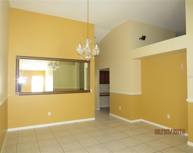 9427 Hunters Pond Drive - Photo Thumbnail 3