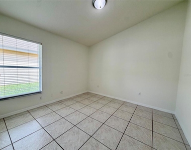 9427 Hunters Pond Drive - Photo Thumbnail 11