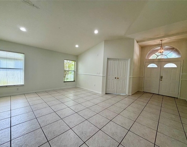 9427 Hunters Pond Drive - Photo Thumbnail 2