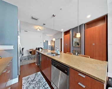 111 N 12th Street - Photo Thumbnail 7
