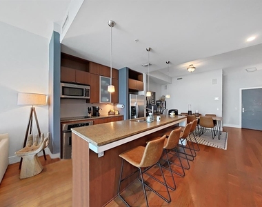 111 N 12th Street - Photo Thumbnail 6