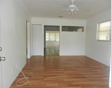5744 2nd Avenue N - Photo Thumbnail 2