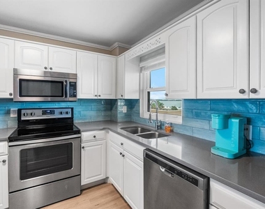 1270 Gulf Boulevard - Photo Thumbnail 7