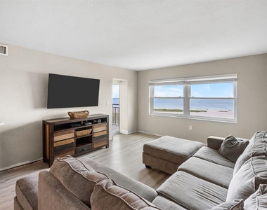 1270 Gulf Boulevard - Photo Thumbnail 14