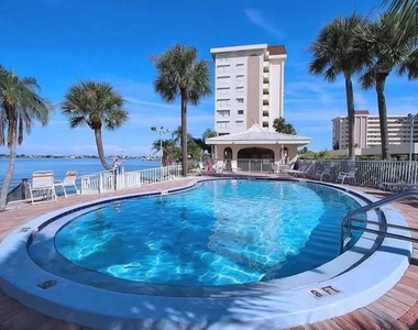 4550 Cove Circle - Photo Thumbnail 20