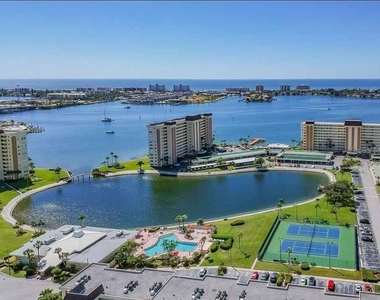 4550 Cove Circle - Photo Thumbnail 18